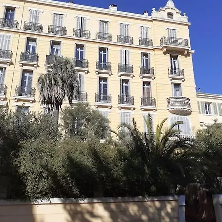 Location Saisonniere Apartment Hyères